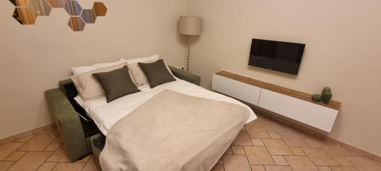 Hoya Apartment シルミオーネ エクステリア 写真