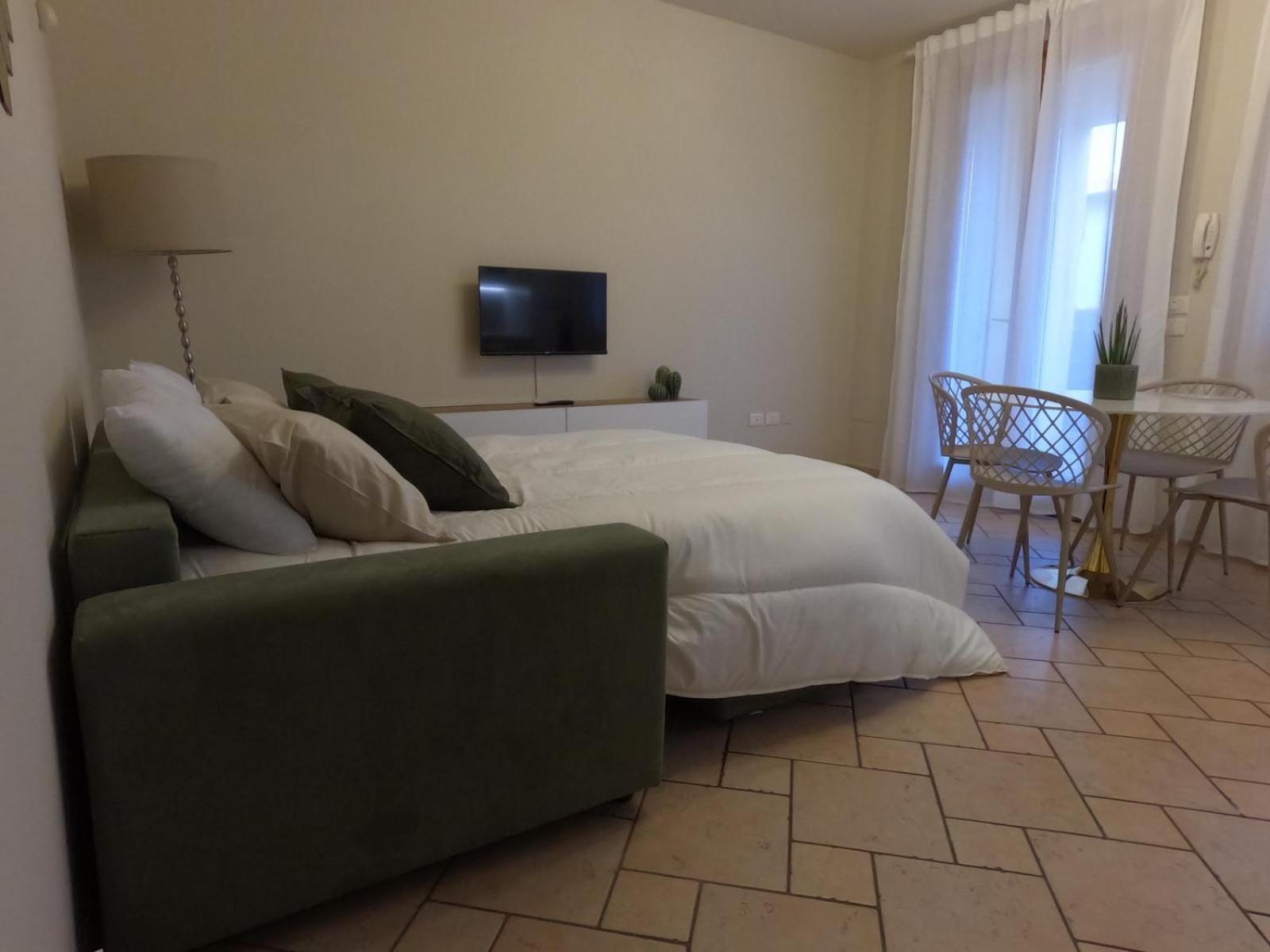 Hoya Apartment シルミオーネ エクステリア 写真