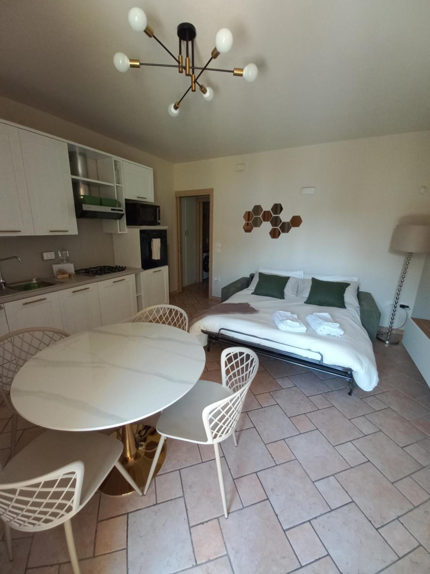 Hoya Apartment シルミオーネ エクステリア 写真